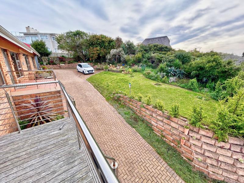 4 Bedroom Property for Sale in Stilbaai Wes Western Cape